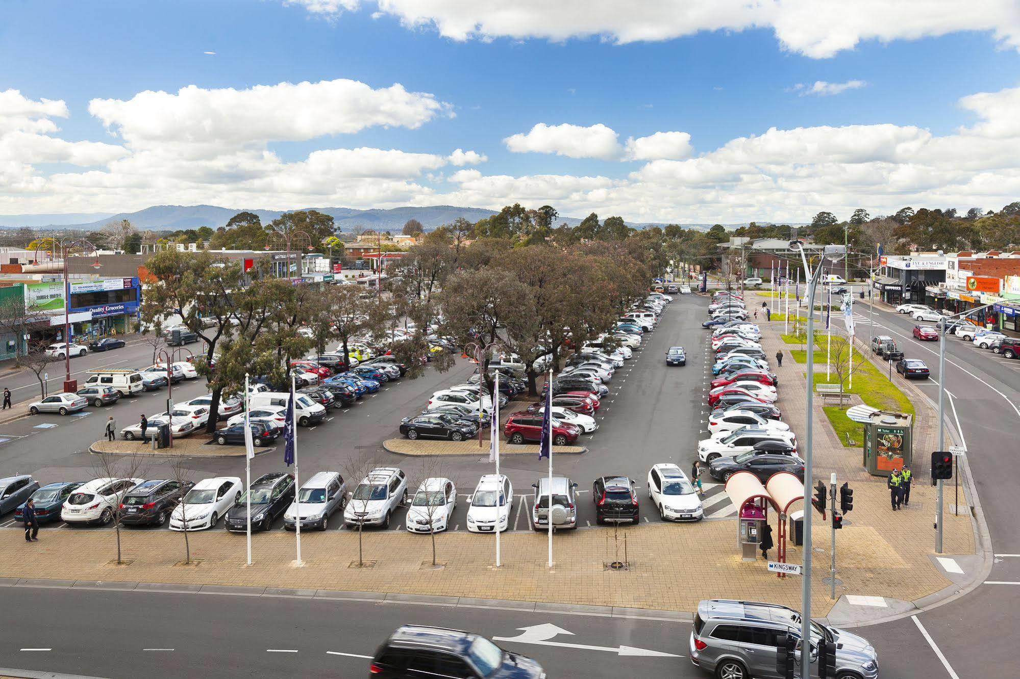 Park Avenue - Ikon Glen Waverley Bagian luar foto